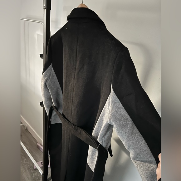 Bnwt long coat - Picture 3 of 3